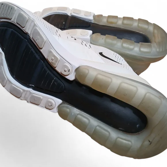 Nike Air 270 Women's Size 9 White and Black Athletic Sneakers - Picture 10 of 11